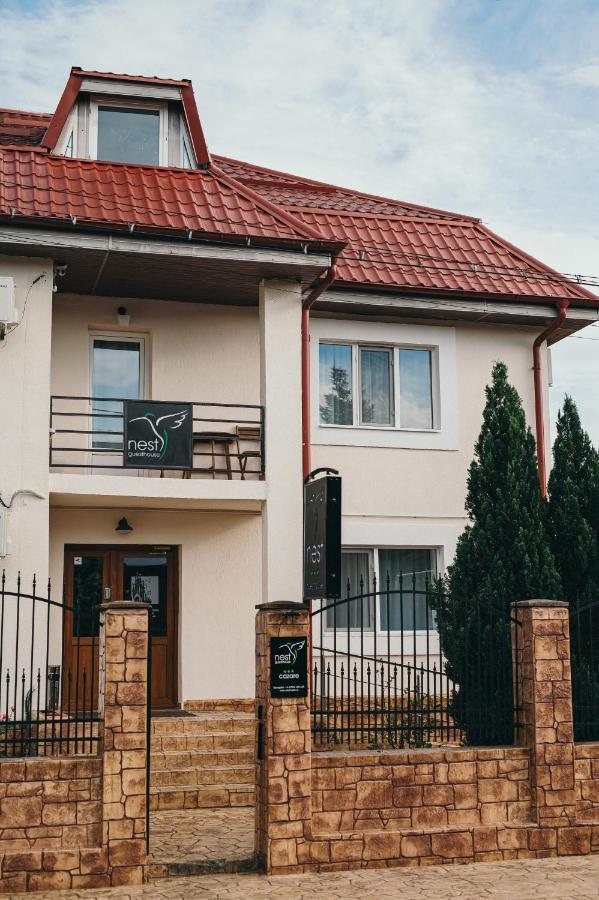 Nest Guesthouse Дробета-Турну-Северин Екстер'єр фото