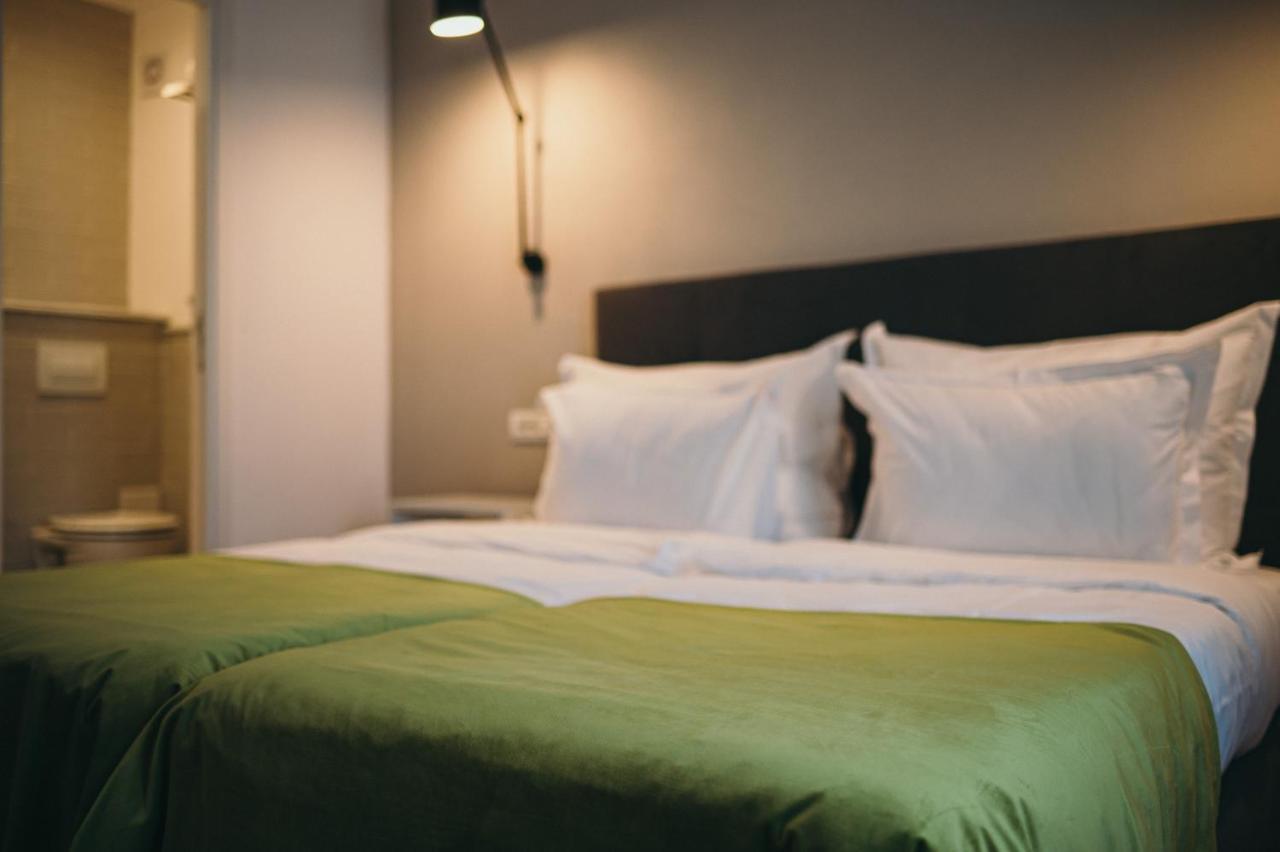 Nest Guesthouse Дробета-Турну-Северин Екстер'єр фото