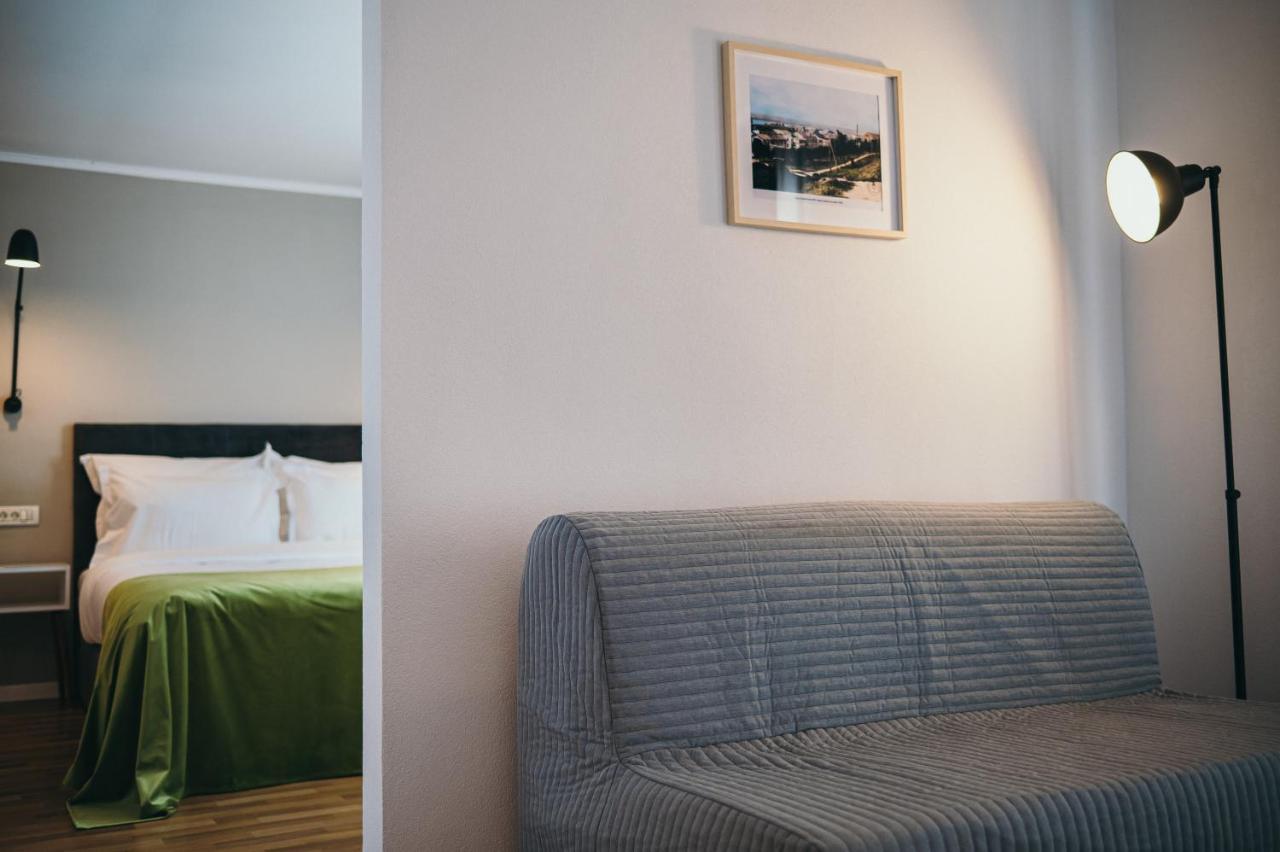 Nest Guesthouse Дробета-Турну-Северин Екстер'єр фото
