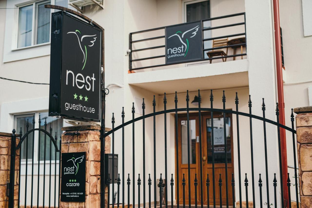Nest Guesthouse Дробета-Турну-Северин Екстер'єр фото