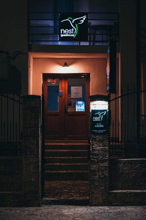 Nest Guesthouse Дробета-Турну-Северин Екстер'єр фото