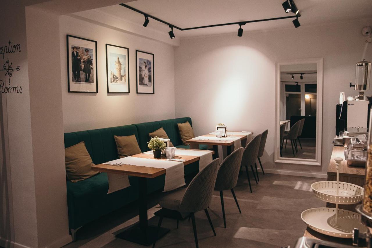 Nest Guesthouse Дробета-Турну-Северин Екстер'єр фото