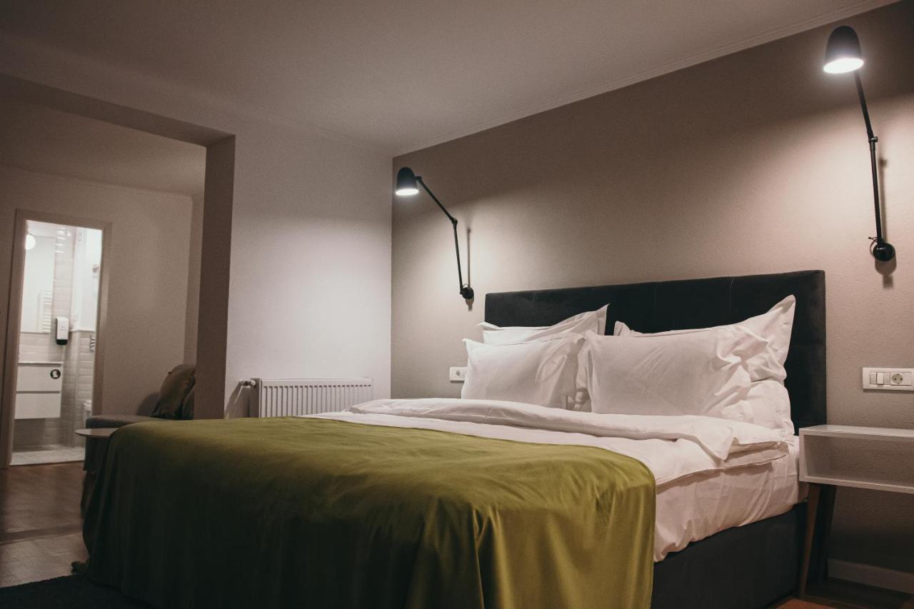 Nest Guesthouse Дробета-Турну-Северин Екстер'єр фото