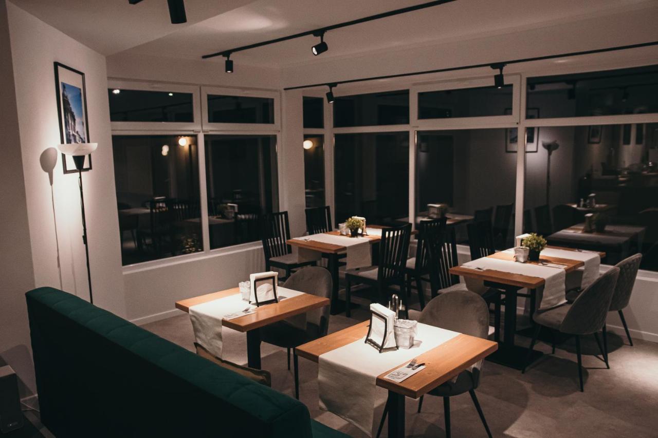 Nest Guesthouse Дробета-Турну-Северин Екстер'єр фото